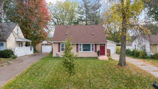 1844 BARCLAY ST, SAINT PAUL, MN 55109 - Image 2f41e2147ecfe922da5d2789bedbdd4e/2452722756