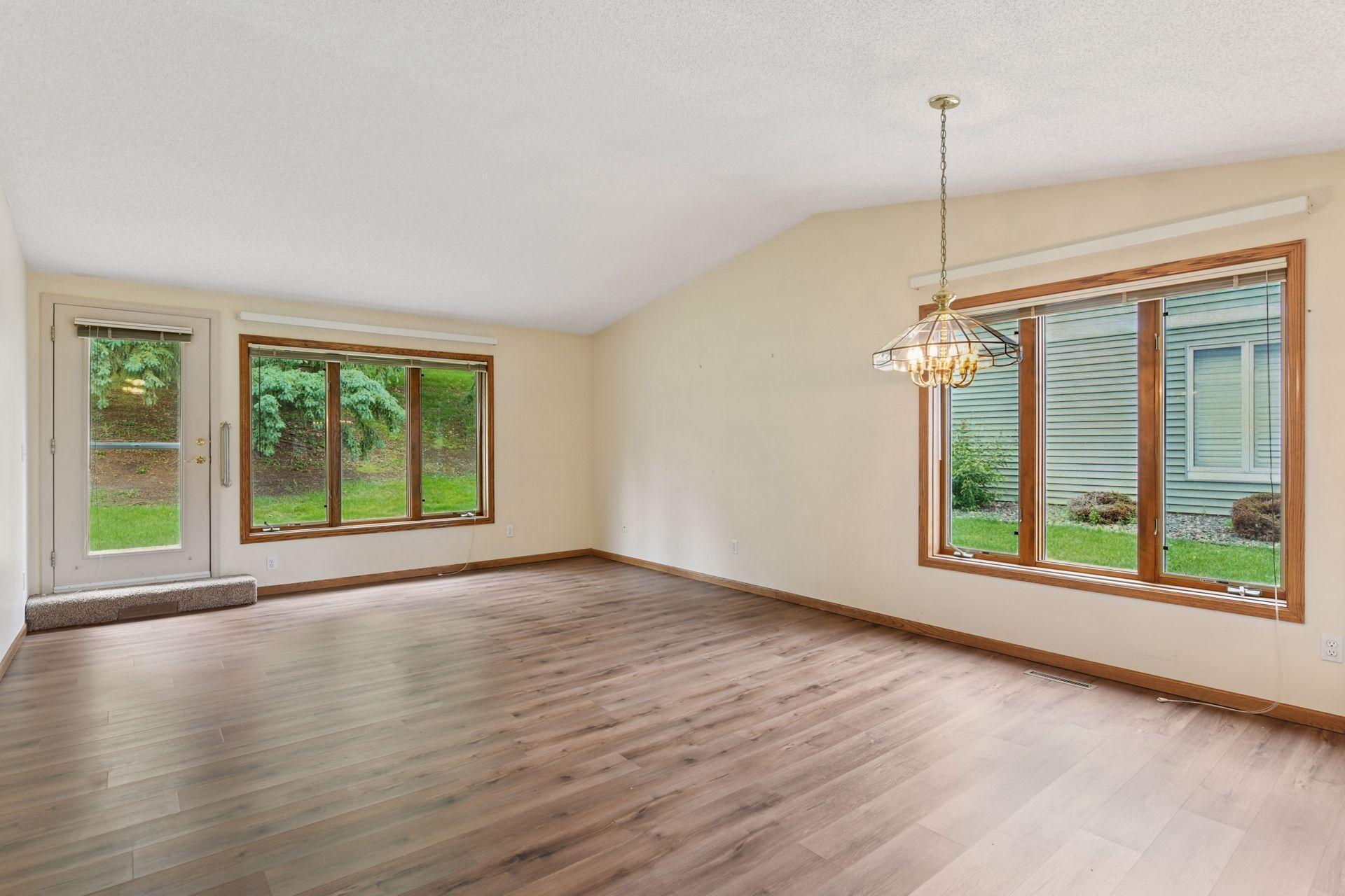 1682 Brueberry Lane