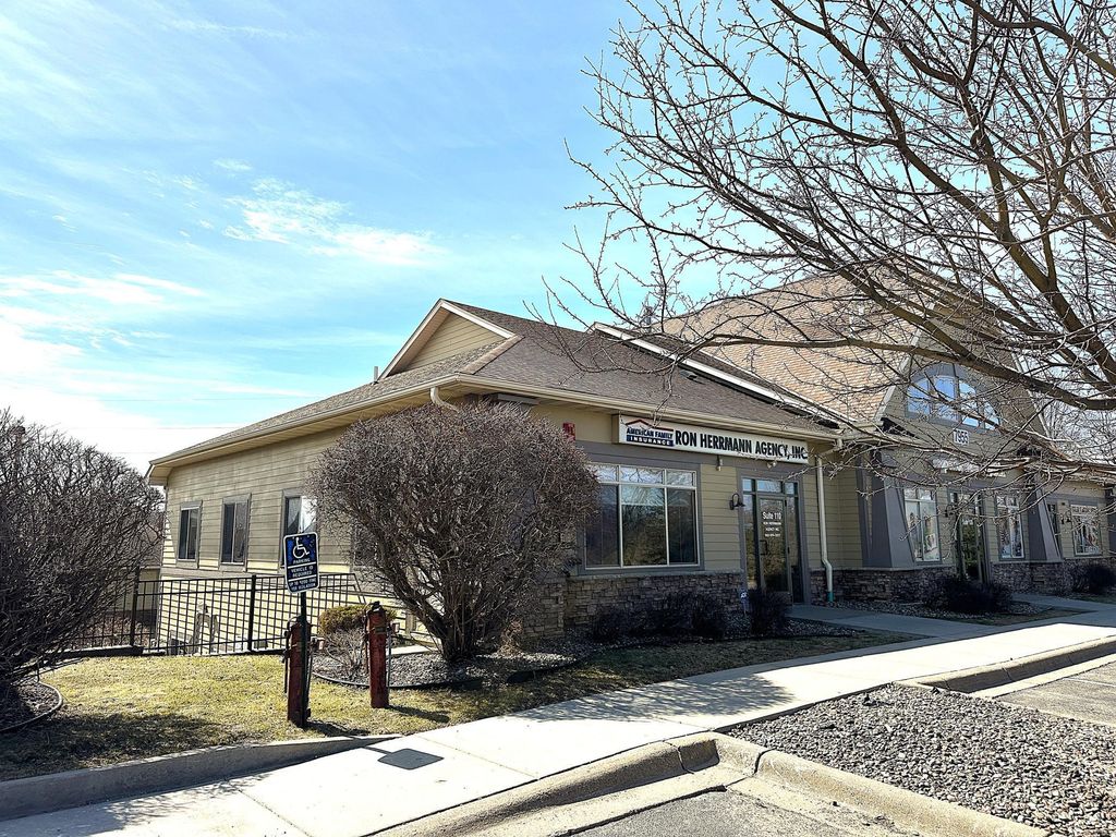 Photo of 7955 Stone Creek Drive, Chanhassen, MN 55317 (MLS # 7056771)