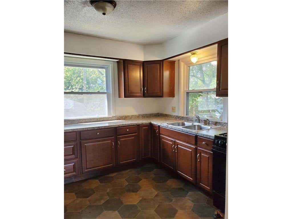 Photo of 621 Morgan Avenue N, Minneapolis, MN 55411 (MLS # 6791962)