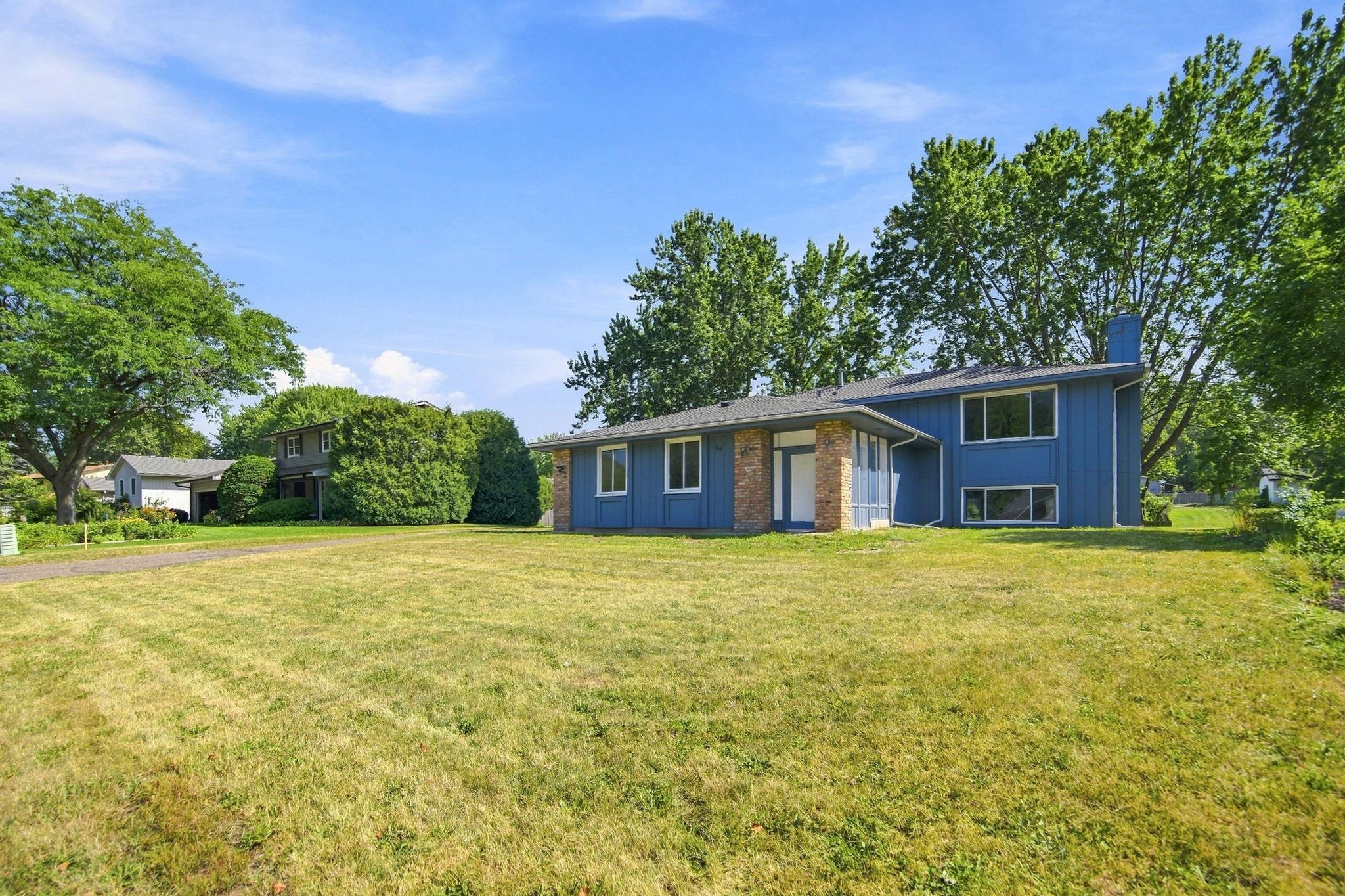 360 Brooks Avenue W