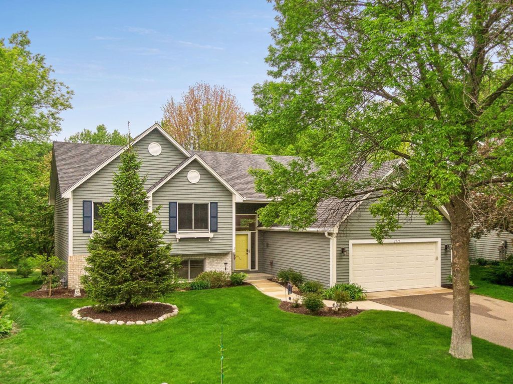 Photo of 2175 Yuma Lane N, Plymouth, MN 55447 (MLS # 7077925)