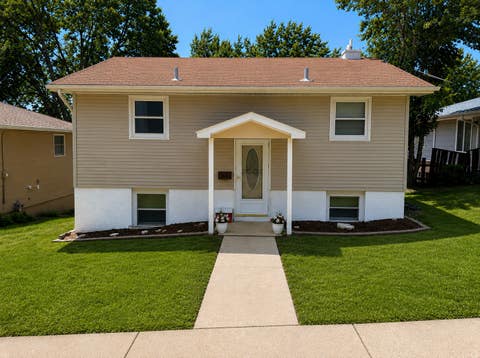 Photo of 904 S State Street, New Ulm, MN 56073 (MLS # 7111780)
