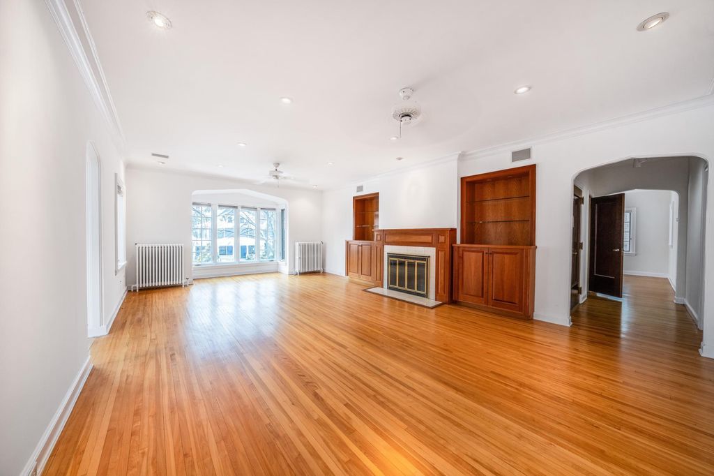 Photo of 1721 Humboldt Avenue S, Minneapolis, MN 55403 (MLS # 6825659)