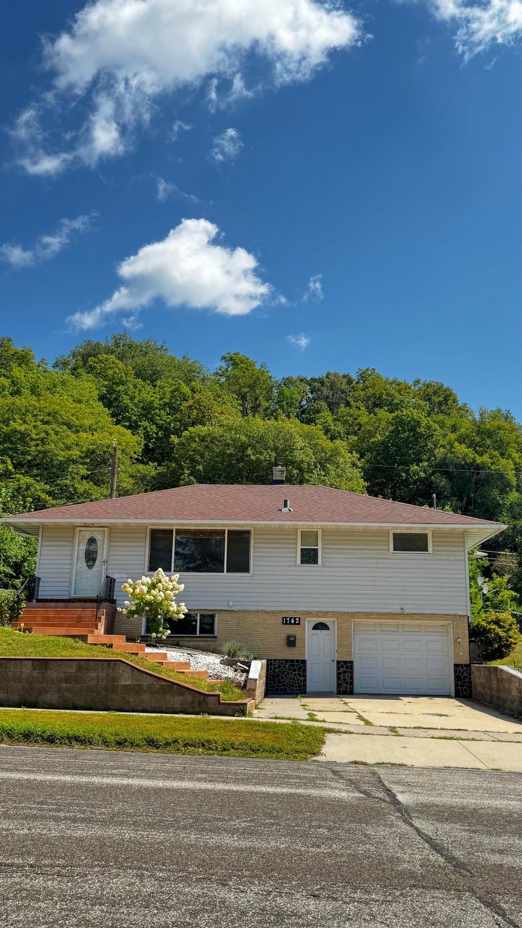 Photo of 1742 3rd Avenue NE, Rochester, MN 55906 (MLS # 7131835)