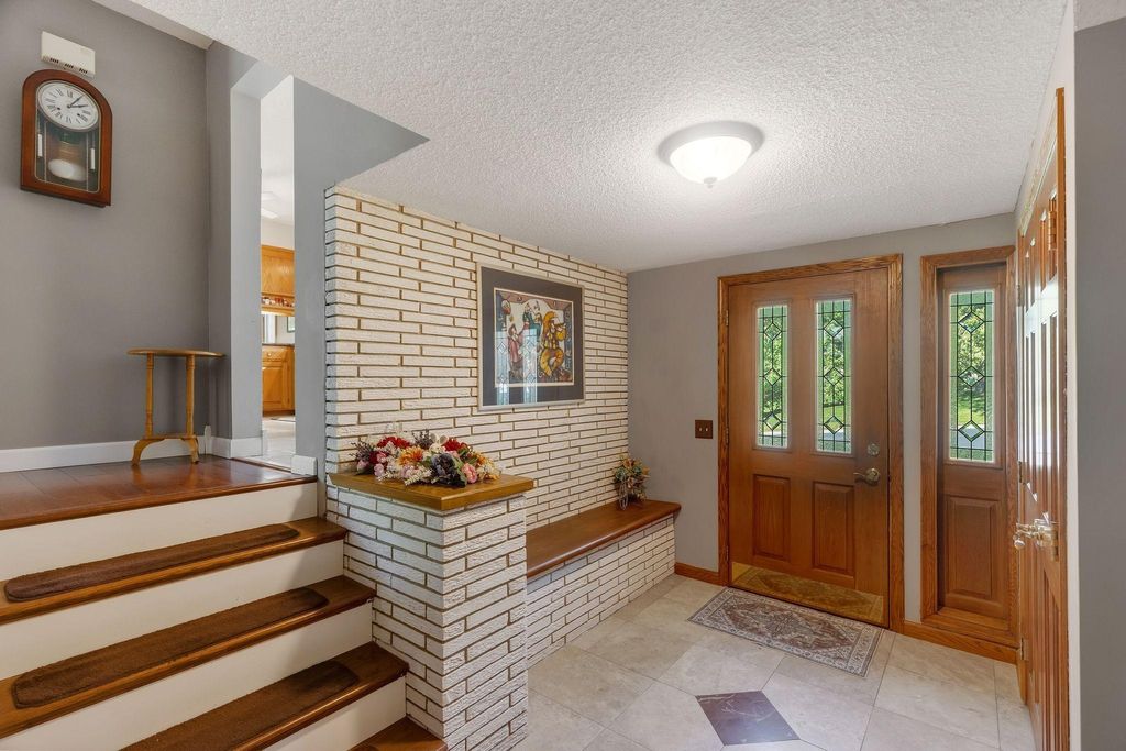 Photo of 101 Timberland Drive, Burnsville, MN 55337 (MLS # 7072632)