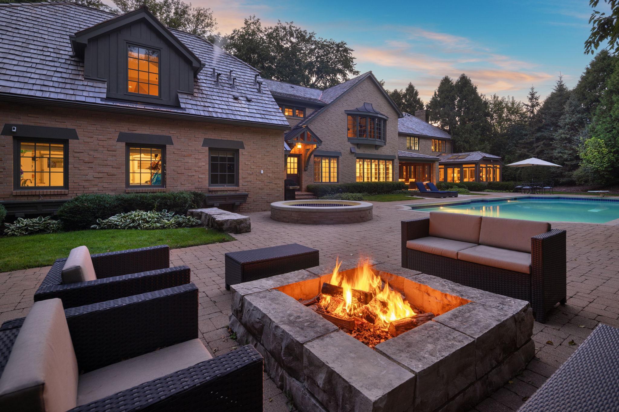4905 Rolling Green Parkway