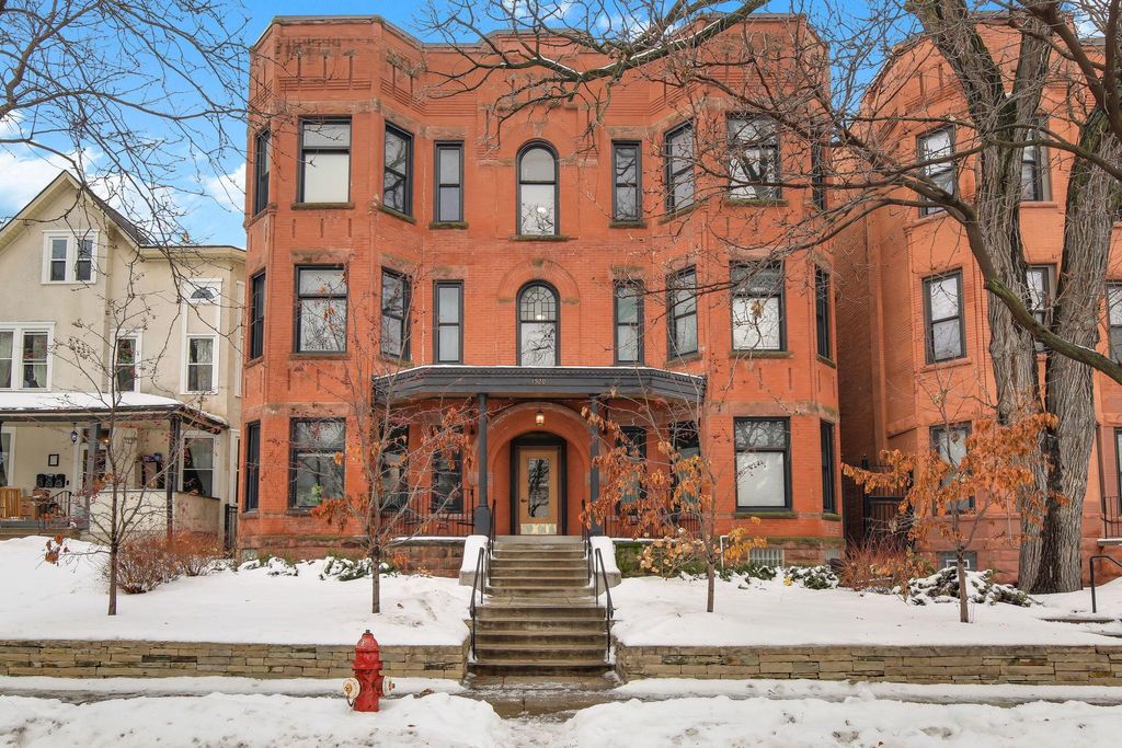 Photo of 1520 Elliot Avenue #4, Minneapolis, MN 55404 (MLS # 7006185)