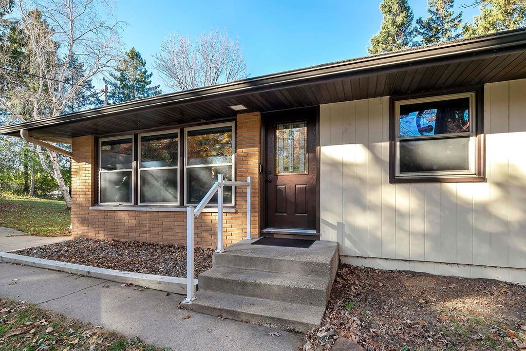 Photo of 13960 Paris Avenue N, Stillwater, MN 55082 (MLS # 6811869)