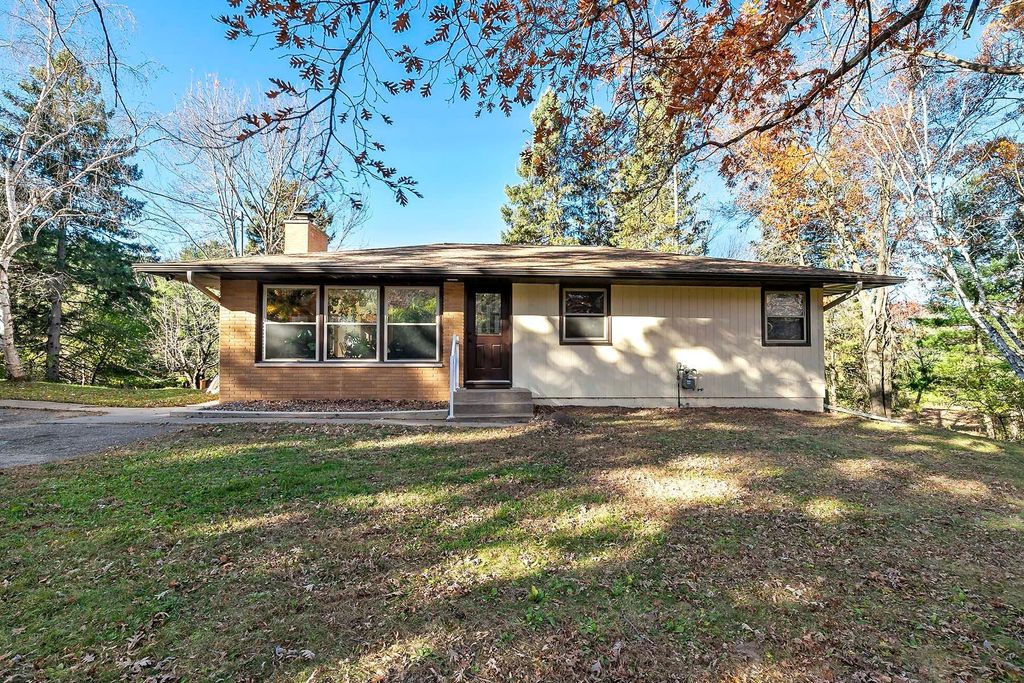 Photo of 13960 Paris Avenue N, Stillwater, MN 55082 (MLS # 6811869)