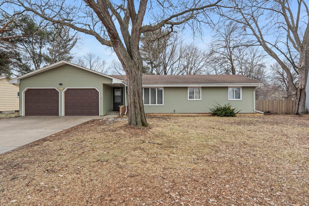Photo of 7019 Irving Avenue N, Brooklyn Center, MN 55430 (MLS # 7032148)