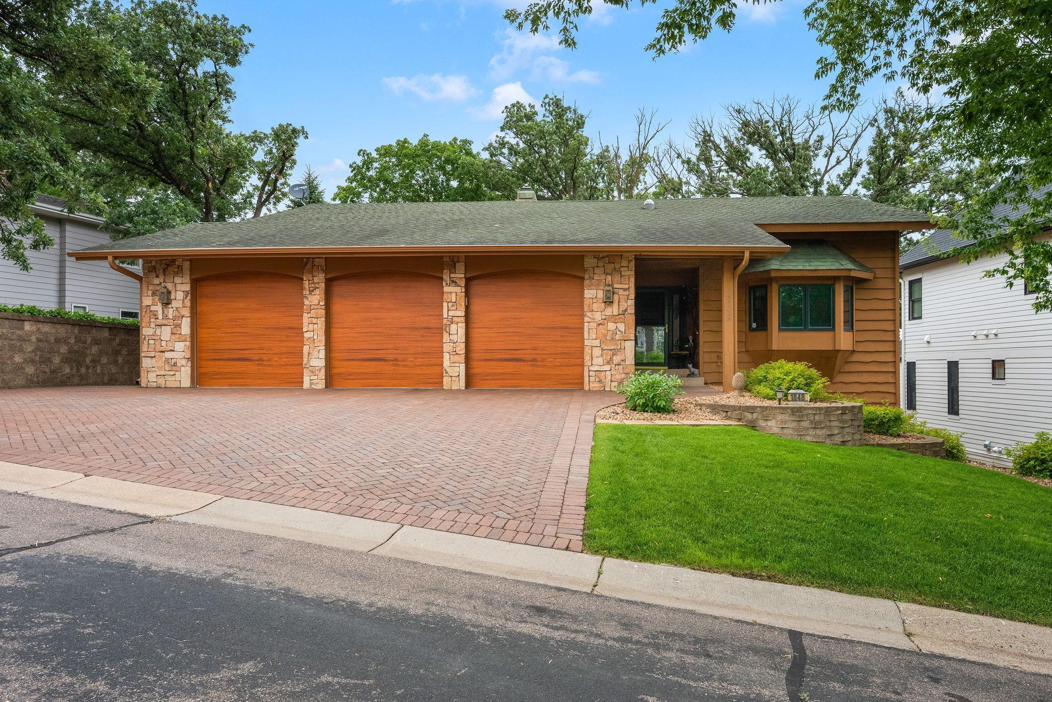 1848 Shorewood Lane