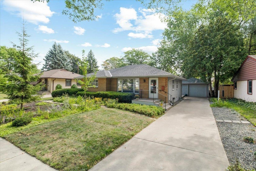 Photo of 3323 Arthur Street NE, Minneapolis, MN 55418 (MLS # 7133393)