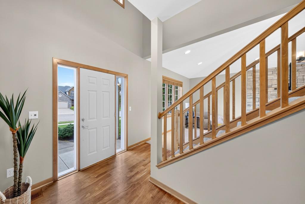 4823 Scenic Oak Drive SW
