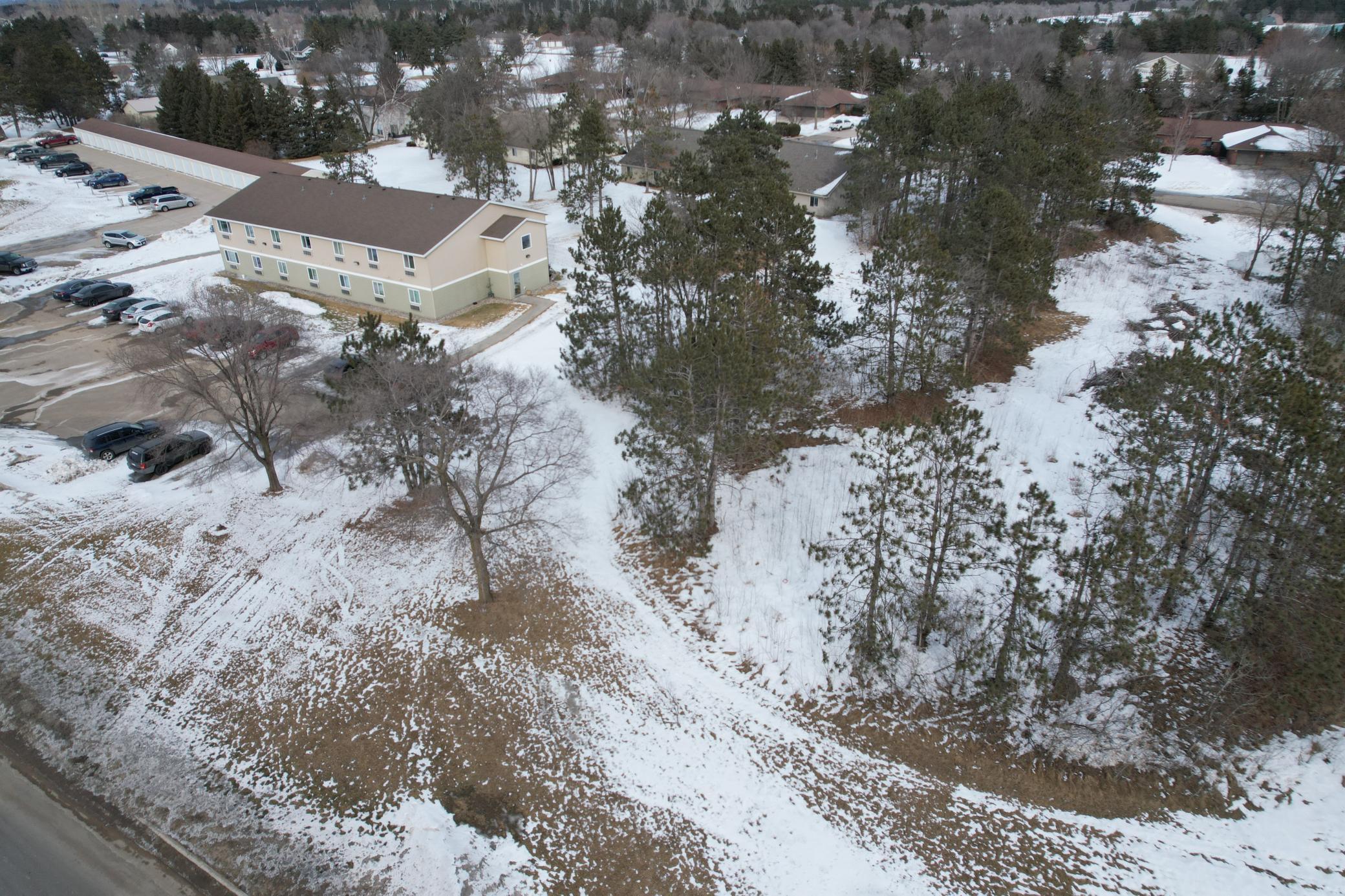 TBD Lakeside Drive N