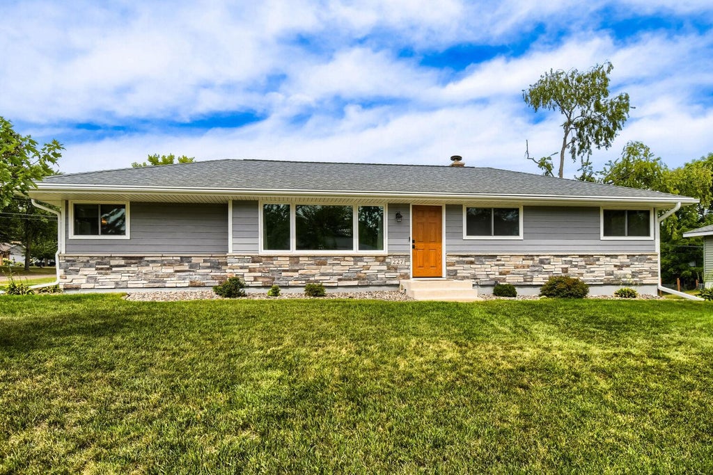 Photo of 227 Dawn Avenue, Shoreview, MN 55126 (MLS # 7144978)