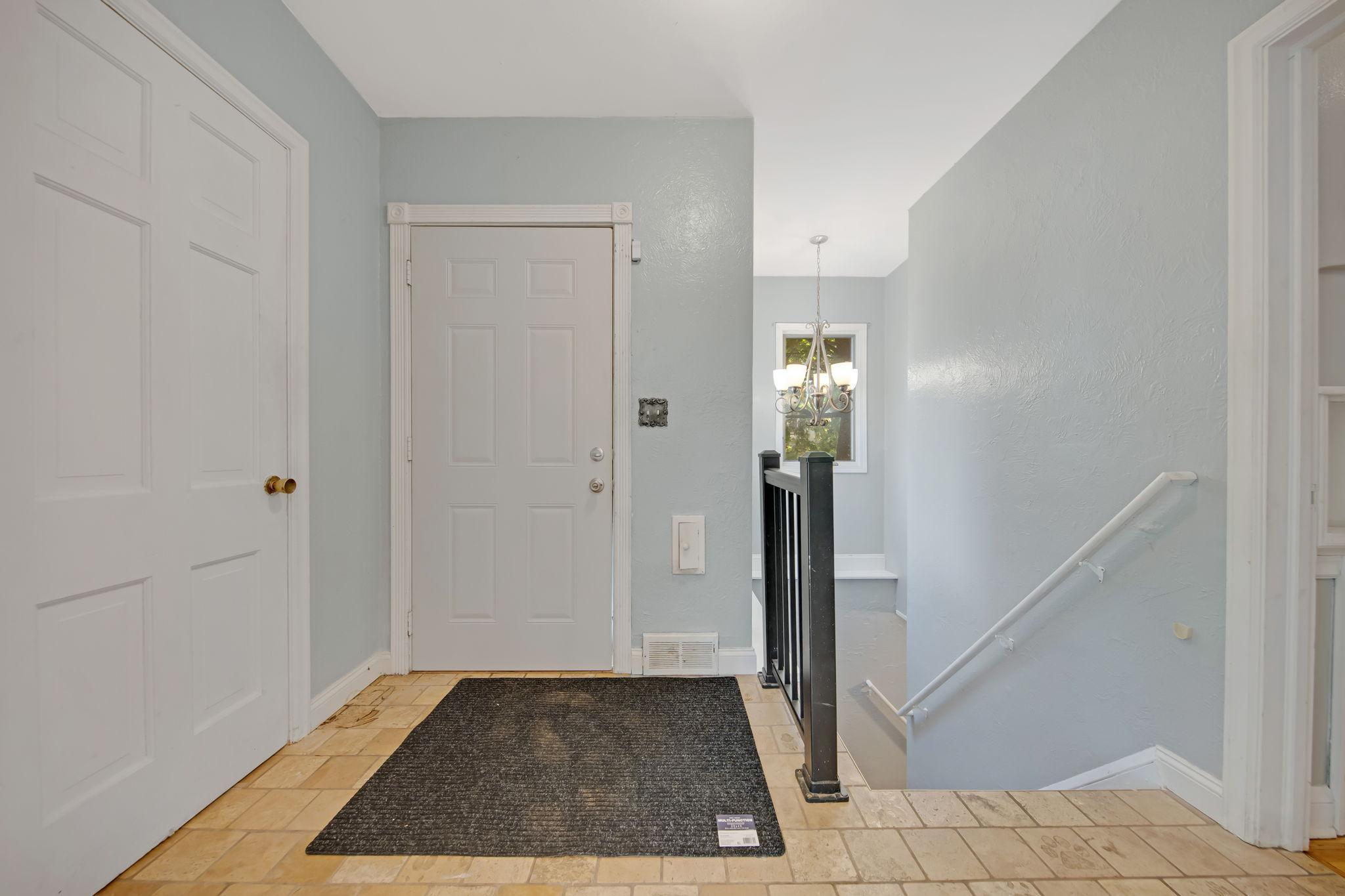 447 Bernard Street E