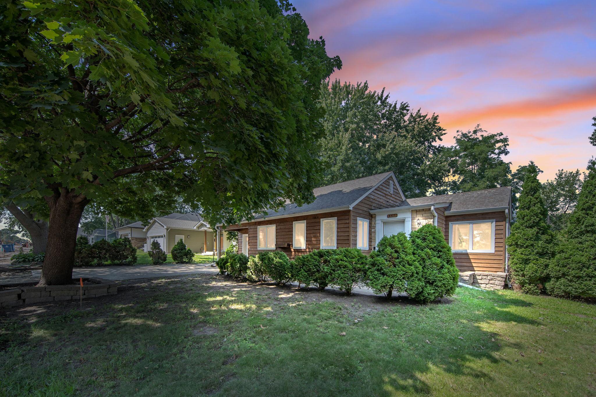 447 Bernard Street E
