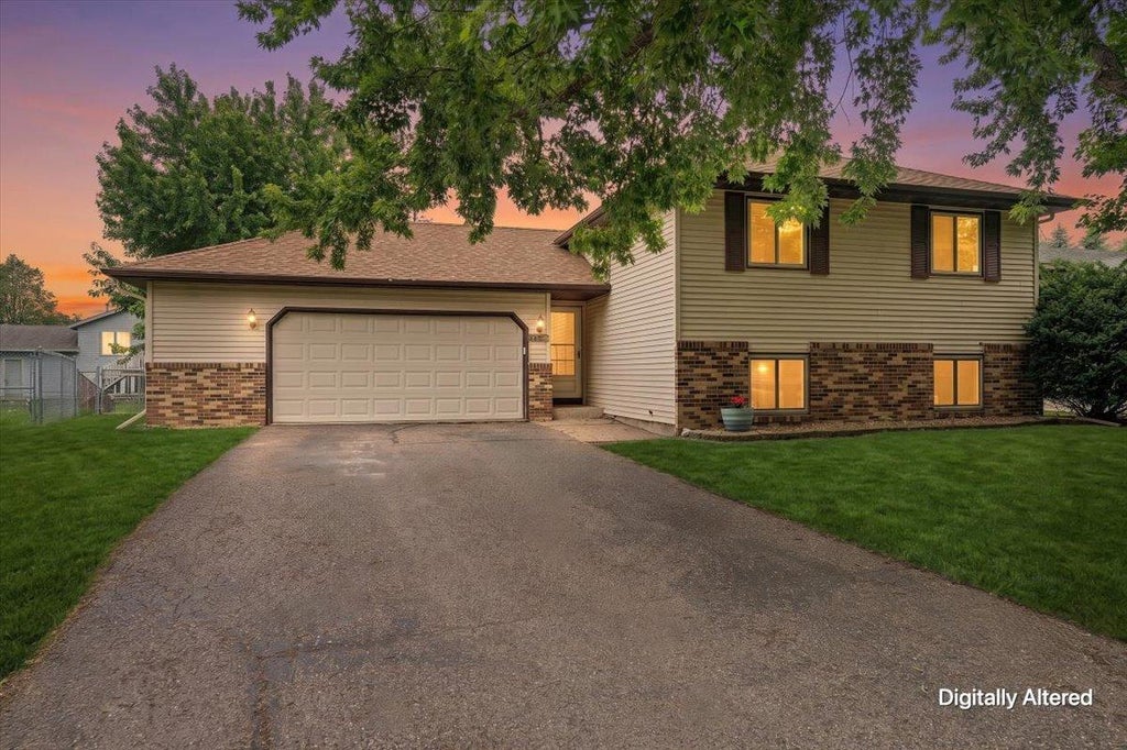 Photo of 5316 184th Street W, Farmington, MN 55024 (MLS # 7160250)