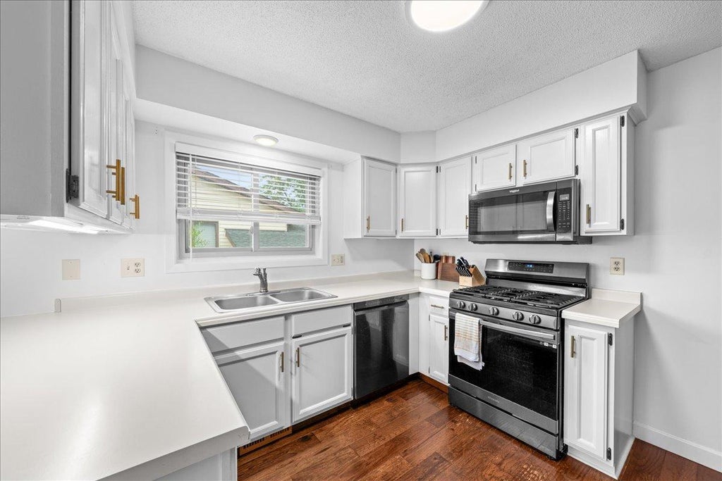 Photo of 5316 184th Street W, Farmington, MN 55024 (MLS # 7160250)
