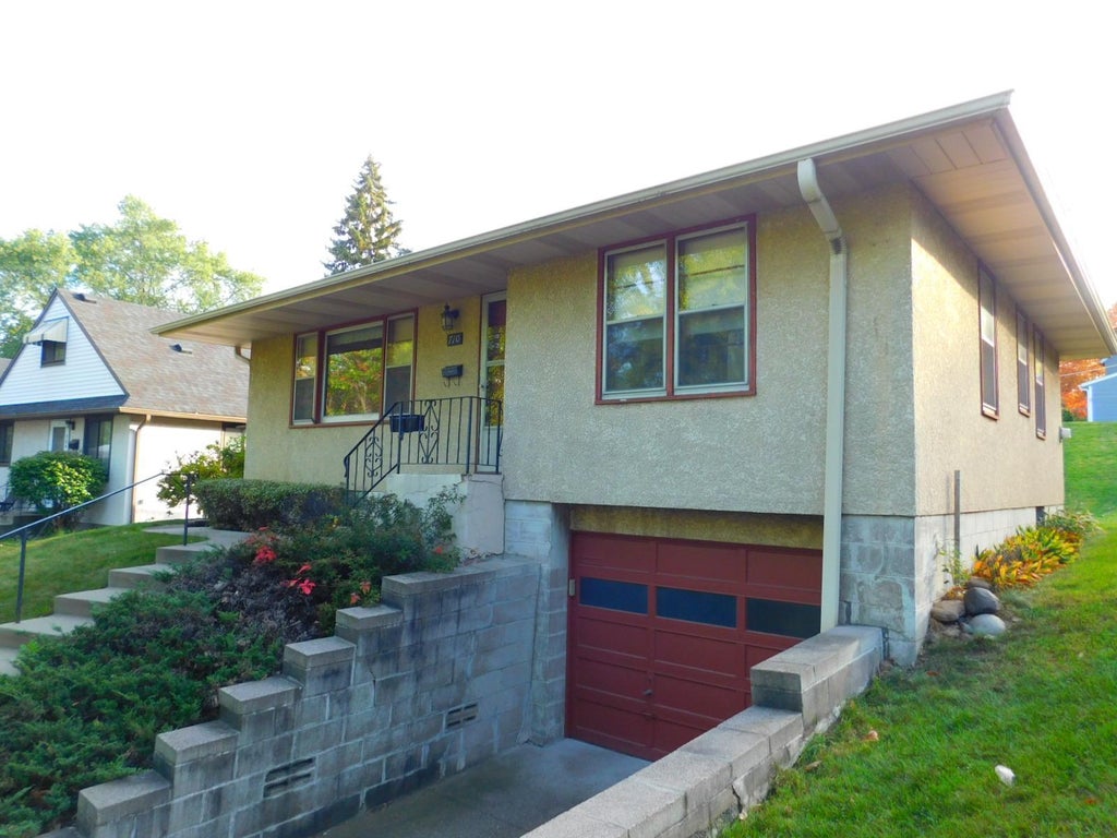 Photo of 710 Edgar Avenue, Saint Paul, MN 55117 (MLS # 7159702)
