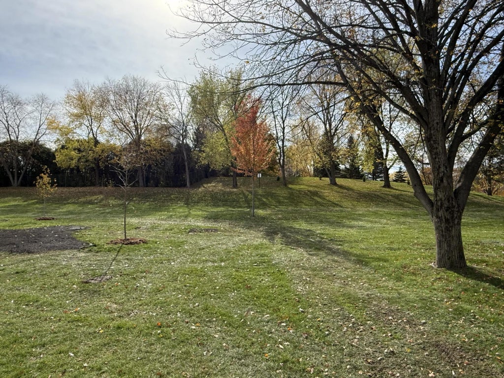 Photo of 2230 Tower Court, Woodbury, MN 55125 (MLS # 7167399)