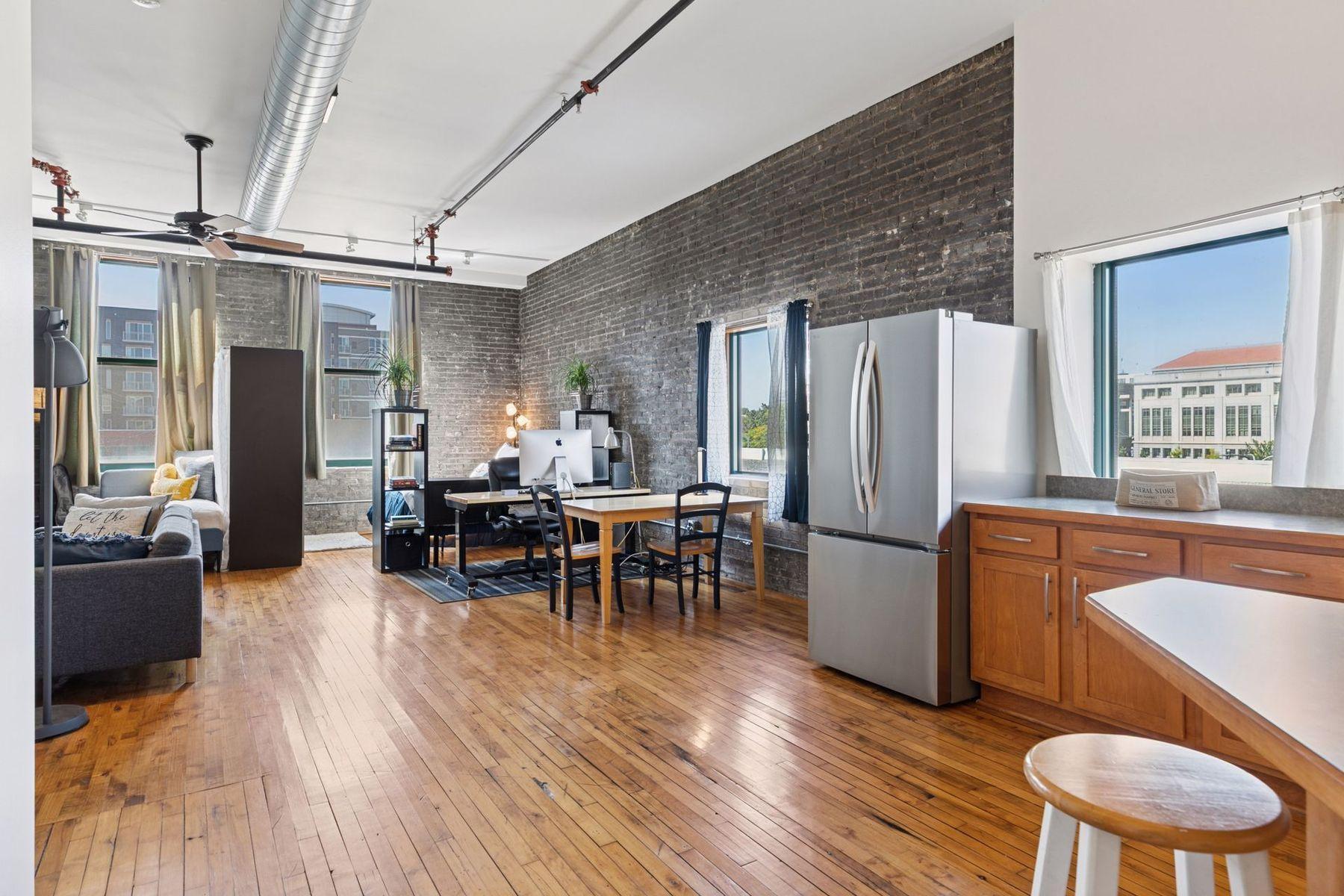 523 Jackson Street 302