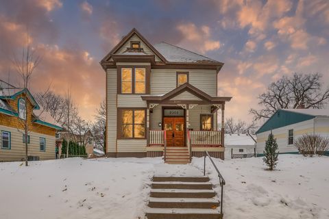 2302 Brewster Street Saint Paul MN 55108