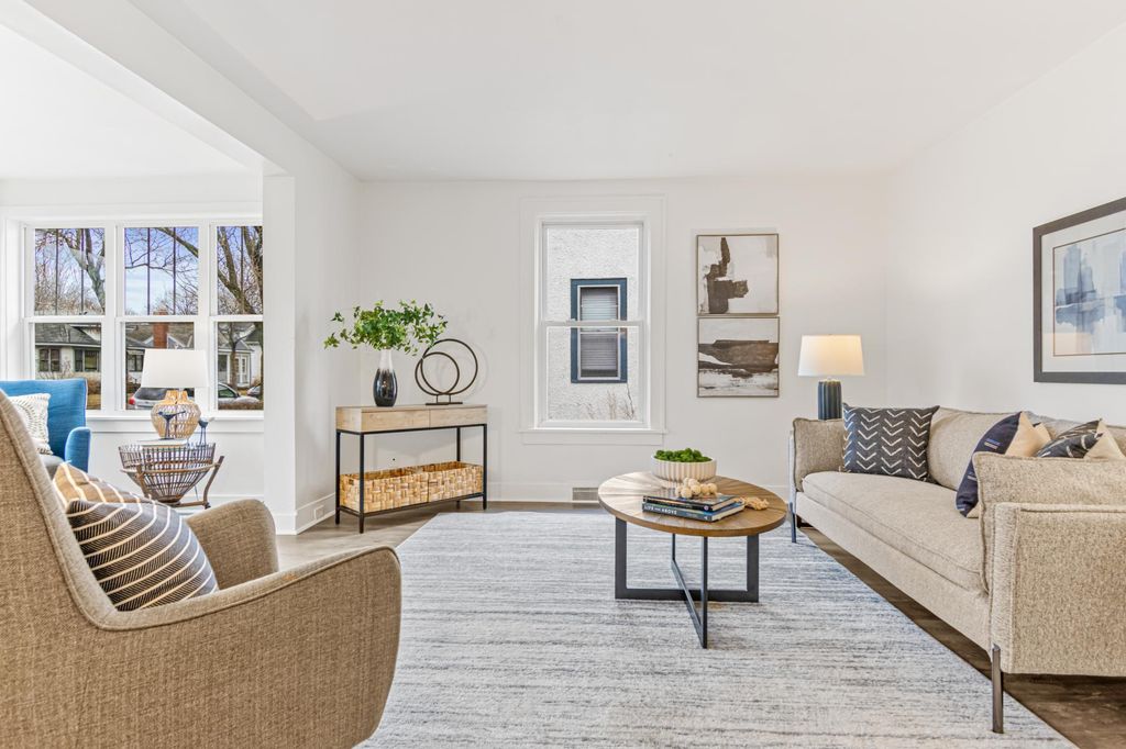 Photo of 4323 Wentworth Avenue, Minneapolis, MN 55409 (MLS # 7039064)