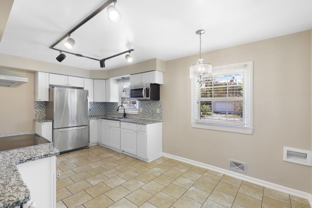 Photo of 1814 4th Avenue N, Minneapolis, MN 55405 (MLS # 7034263)