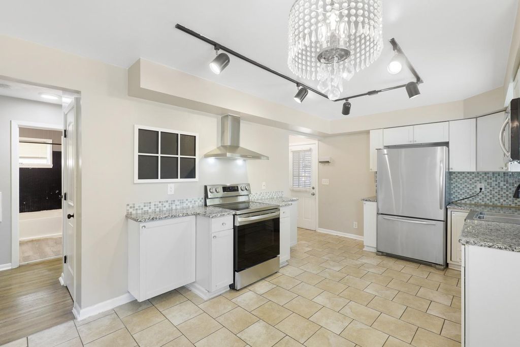 Photo of 1814 4th Avenue N, Minneapolis, MN 55405 (MLS # 7034263)