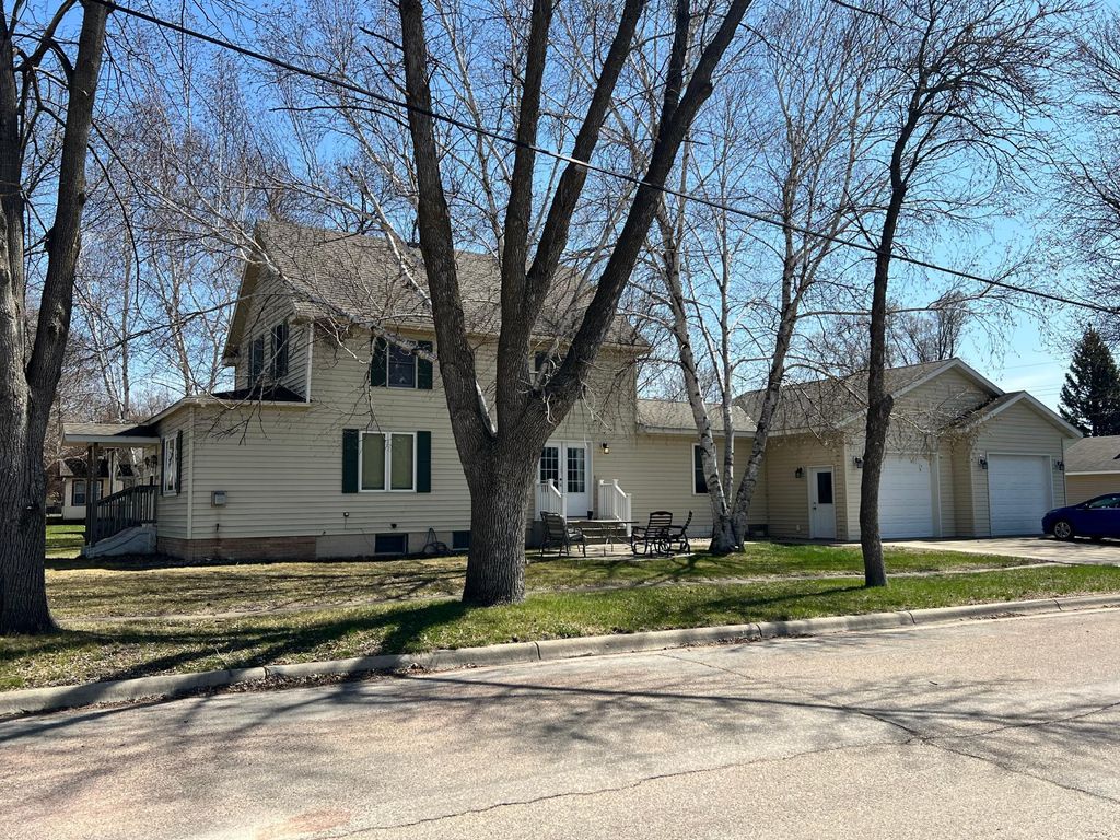Photo of 324 E Snelling Avenue, Appleton, MN 56208 (MLS # 7060808)