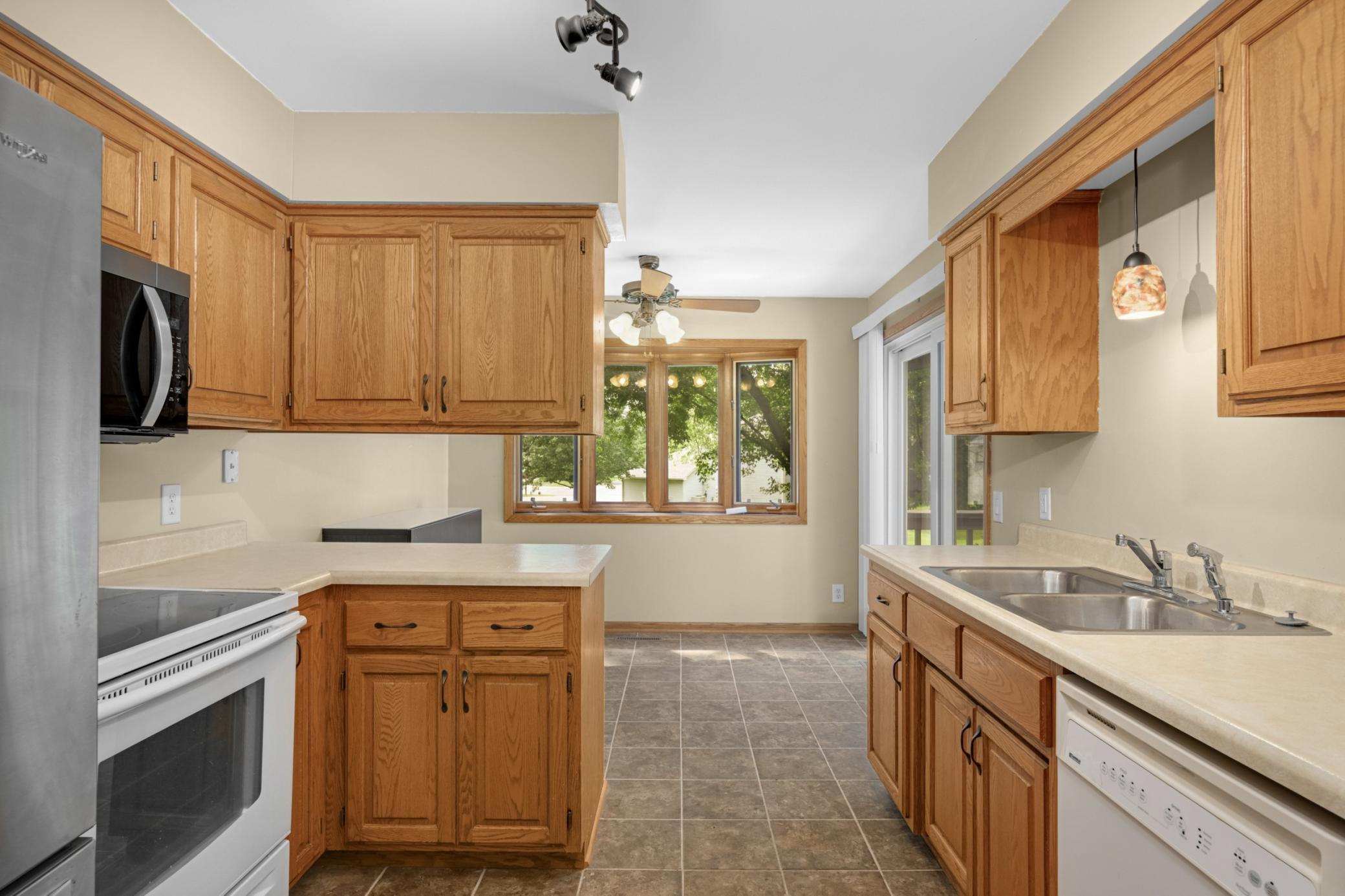 4361 Buckingham Court 1207