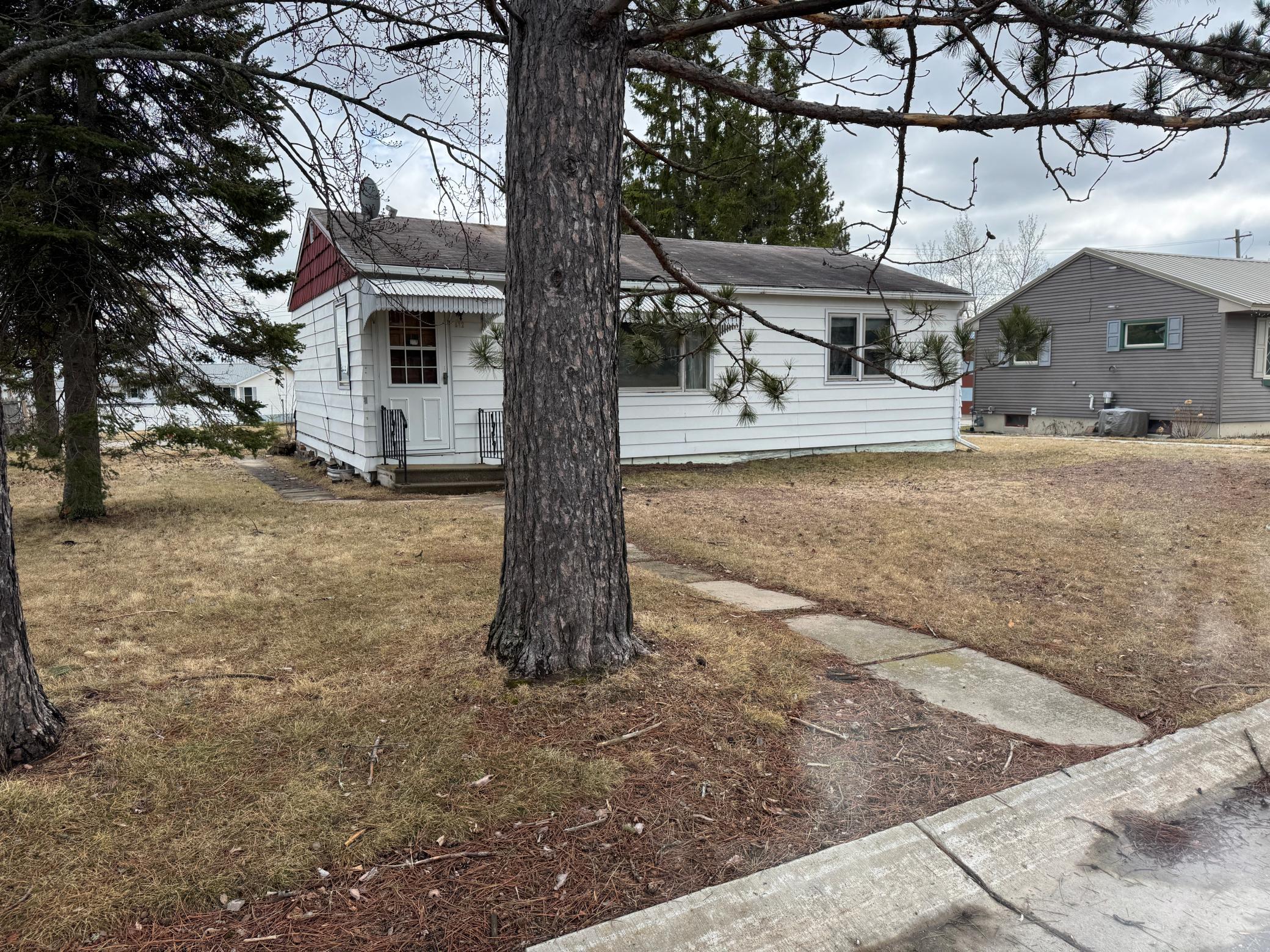 512 Memorial Drive