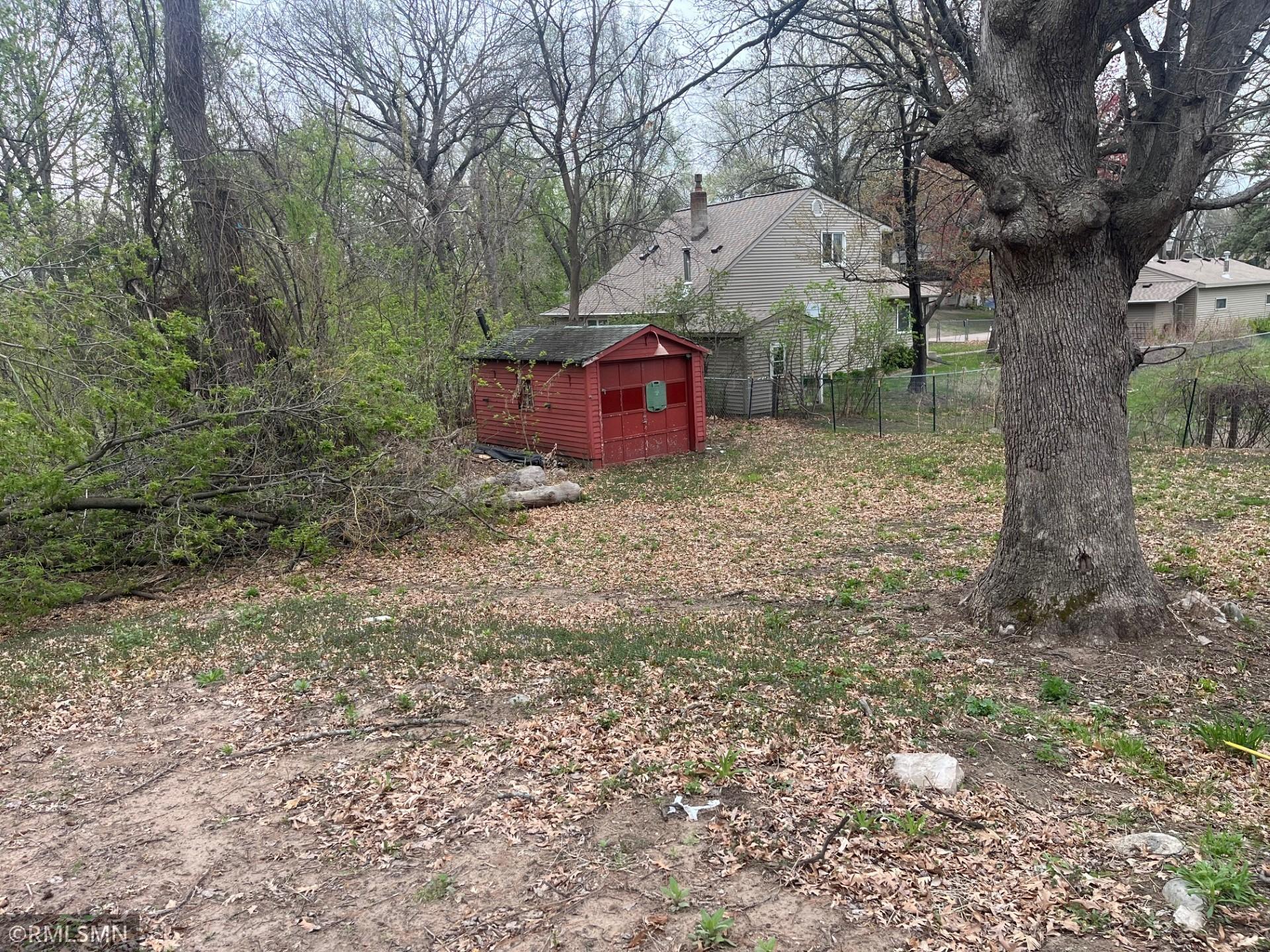 99 Twin Lake Boulevard