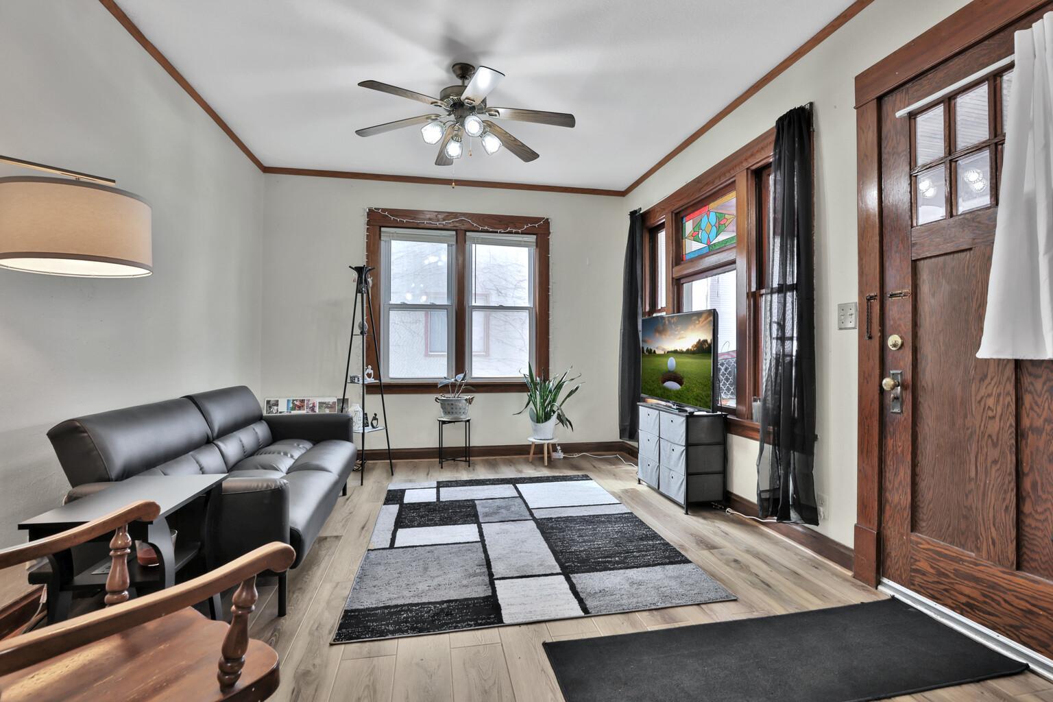 914 Charlotte Street