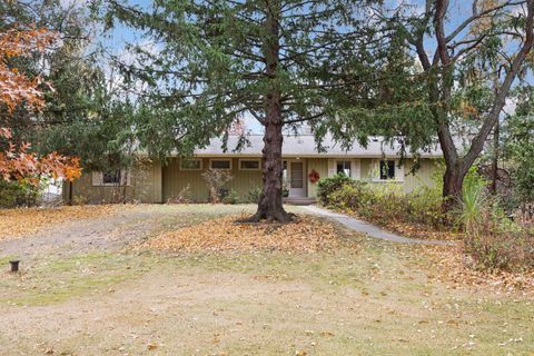 26 Duck Pass Road North Oaks MN 55127