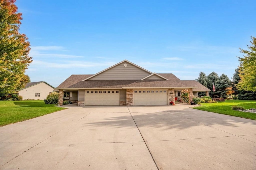 Photo of 1301 23 Street SE, Willmar, MN 56201 (MLS # 7159640)