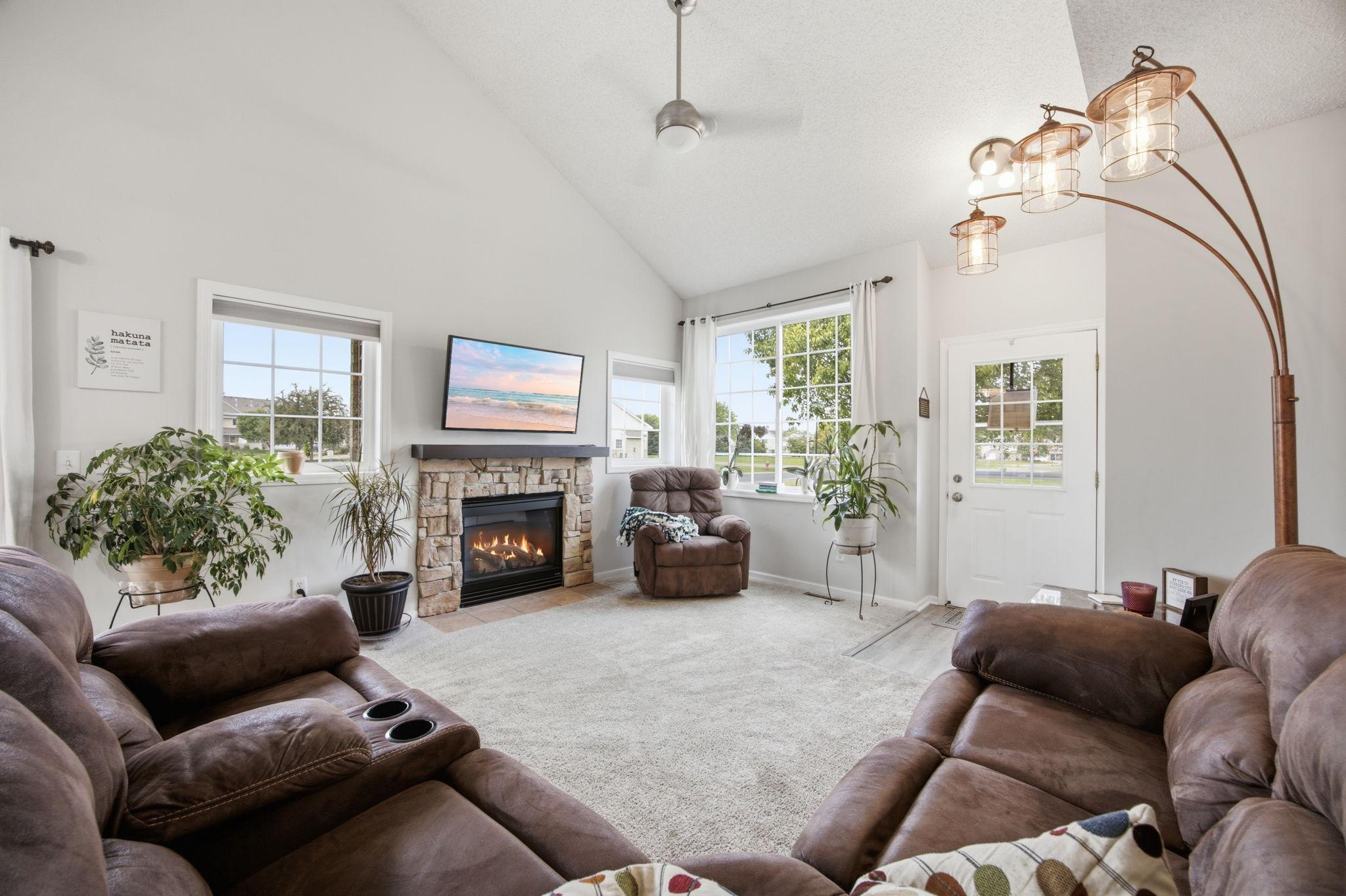 17530 Gillette Way 7052 - Photo 4