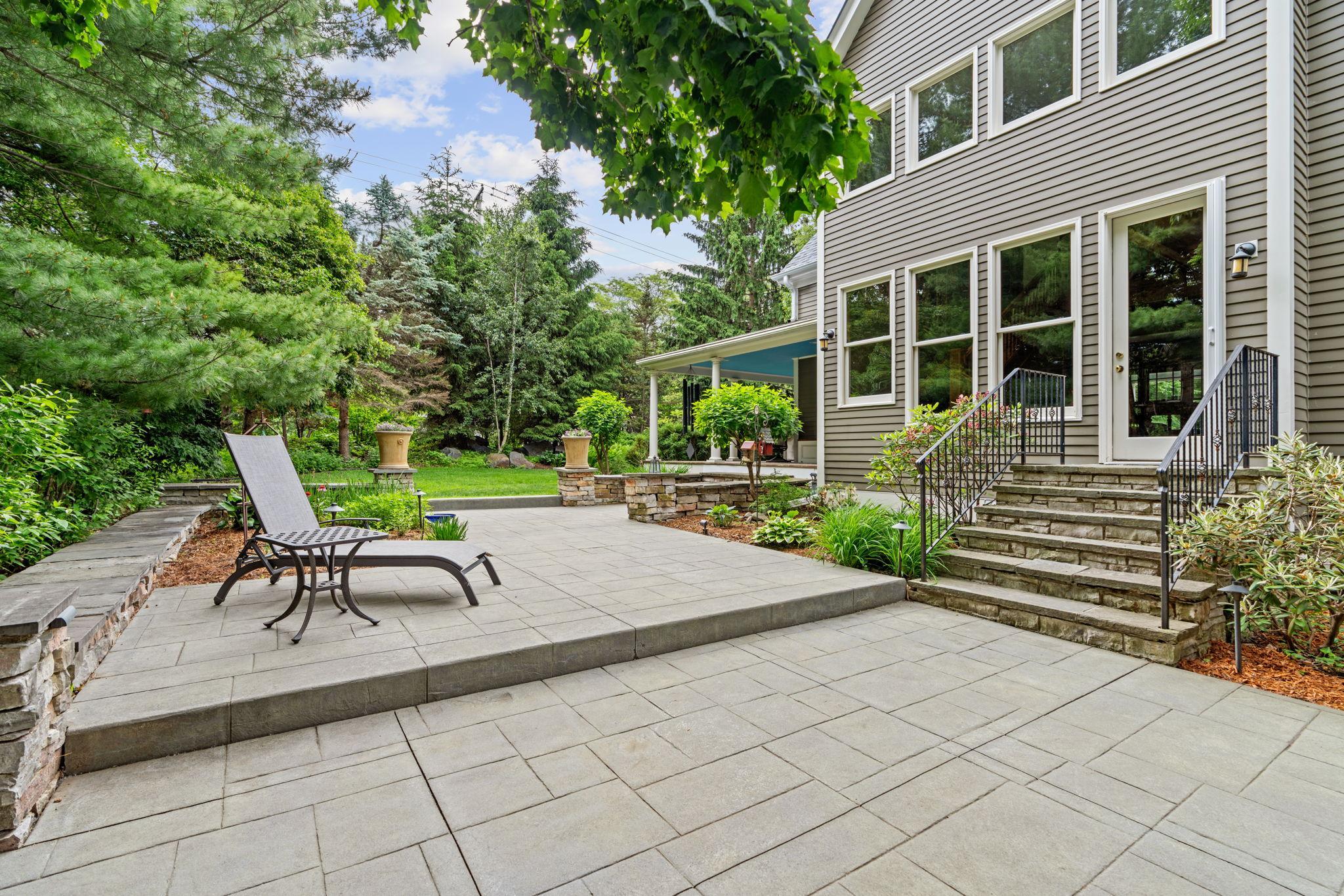 607 Ivy Falls Avenue