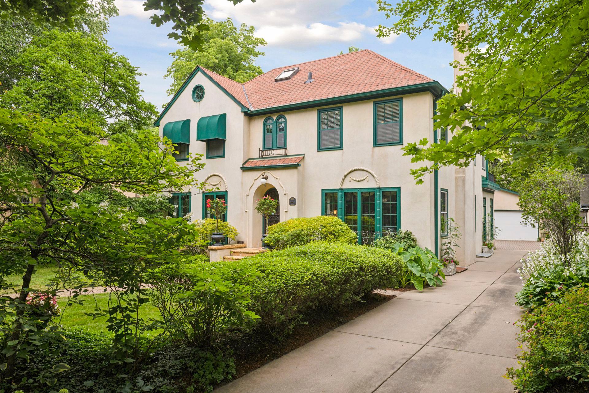 4447 Dupont Avenue S