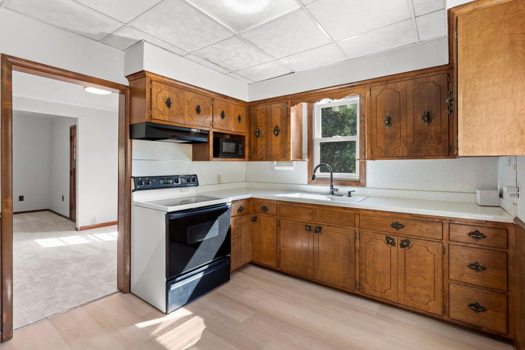 Photo of 1648 Hammond Road, White Bear Lake, MN 55110 (MLS # 7098963)