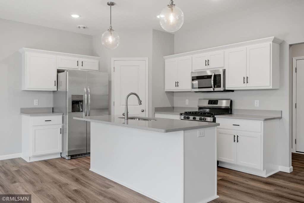 Photo of 2621 Ivan Avenue NE, Saint Michael, MN 55376 (MLS # 7103524)