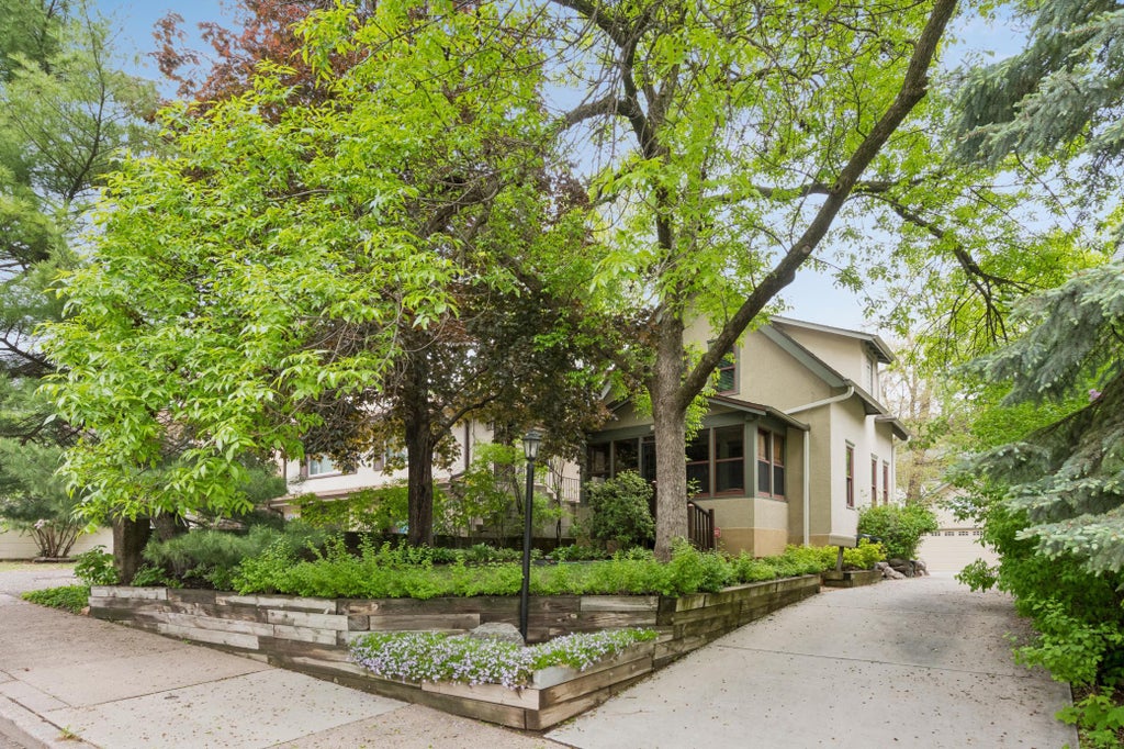 Photo of 4625 Xerxes Avenue S, Minneapolis, MN 55410 (MLS # 7088989)