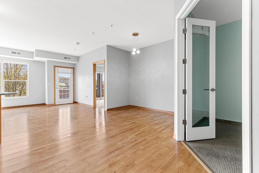 Photo of 460 Ford Road #203, Saint Louis Park, MN 55426 (MLS # 7027316)