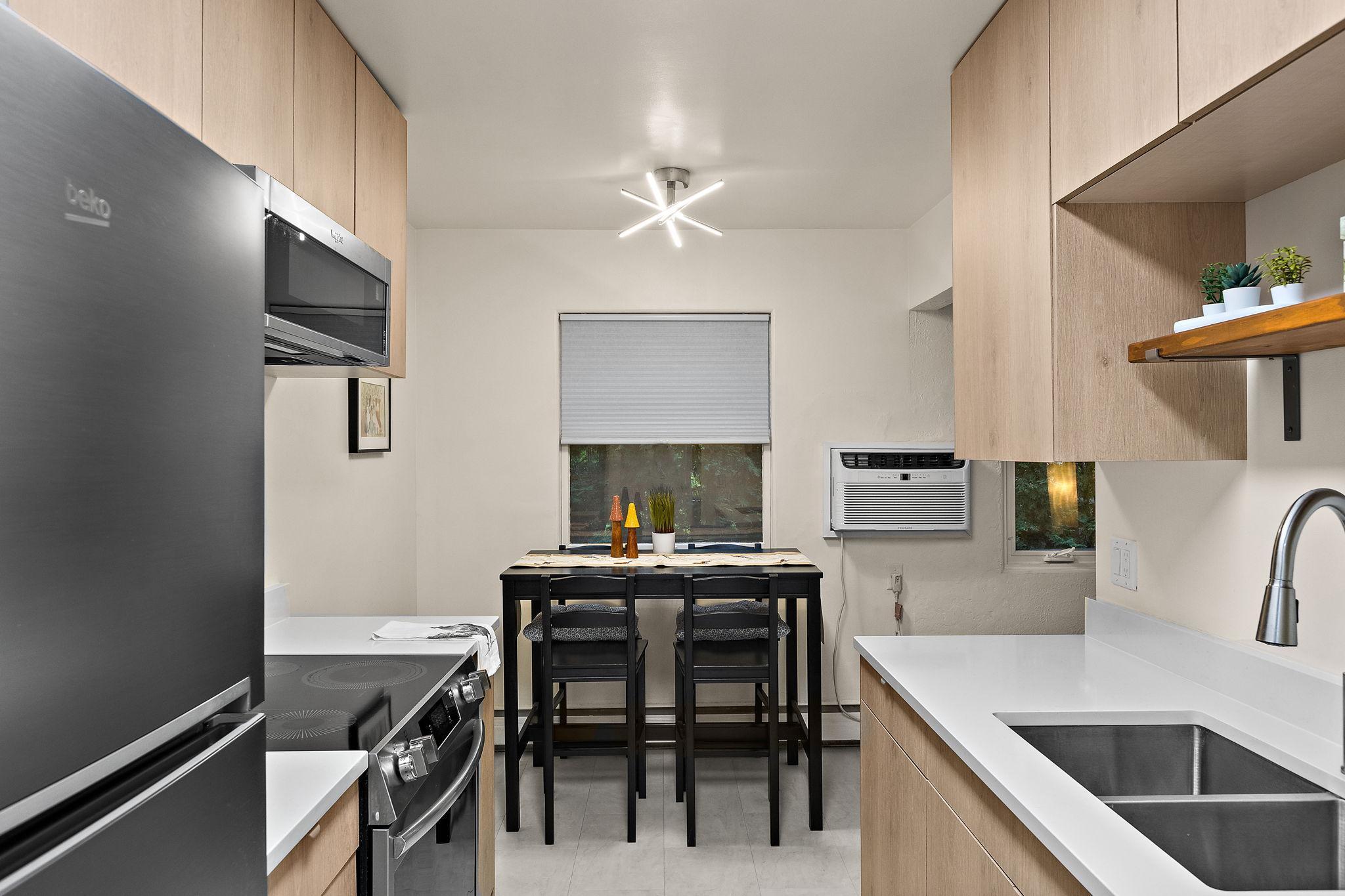 1540 Ashland Avenue 12