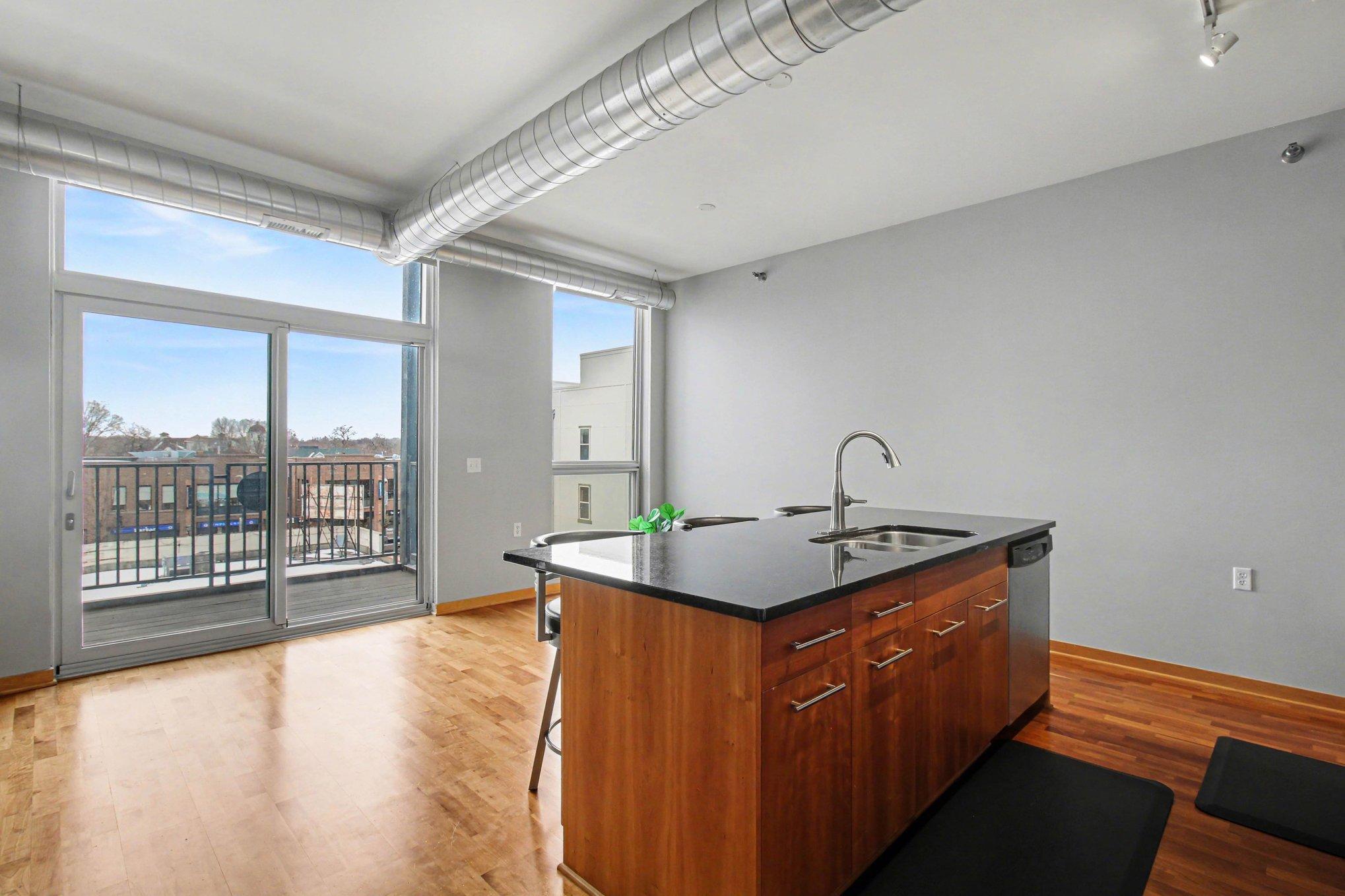 1211 Lagoon Avenue 410