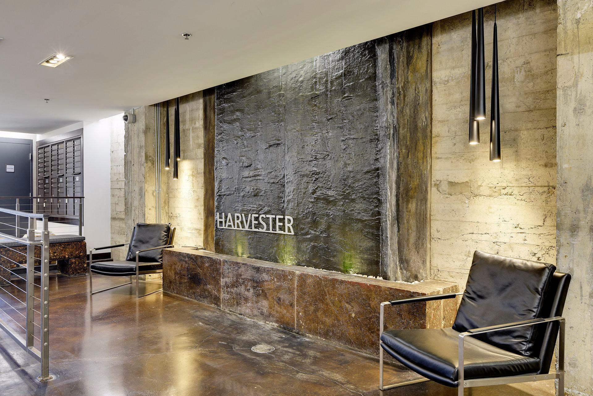 618 Washington Avenue N 602