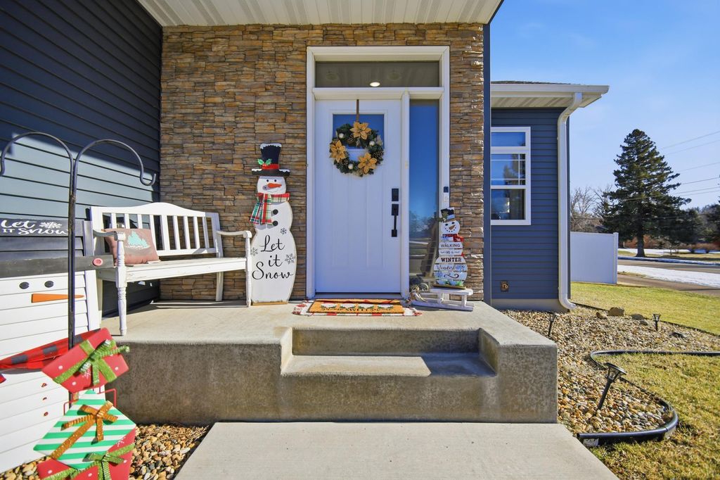 Photo of 1300 18th Drive NE, Austin, MN 55912 (MLS # 7007764)