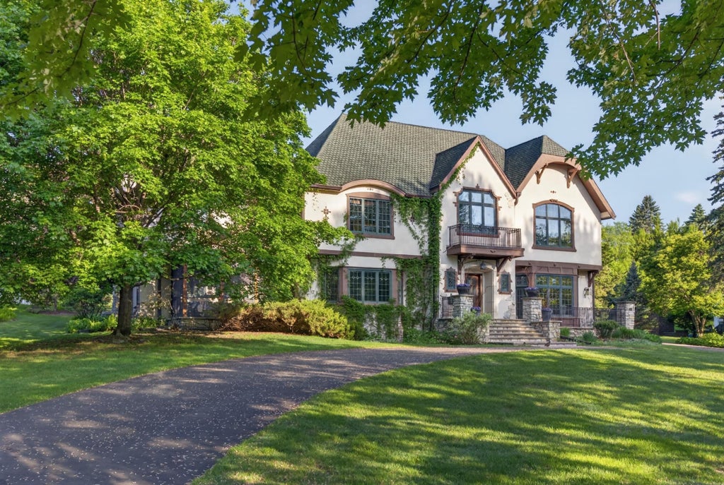 Photo of 3 Circle E, Edina, MN 55436 (MLS # 7153172)